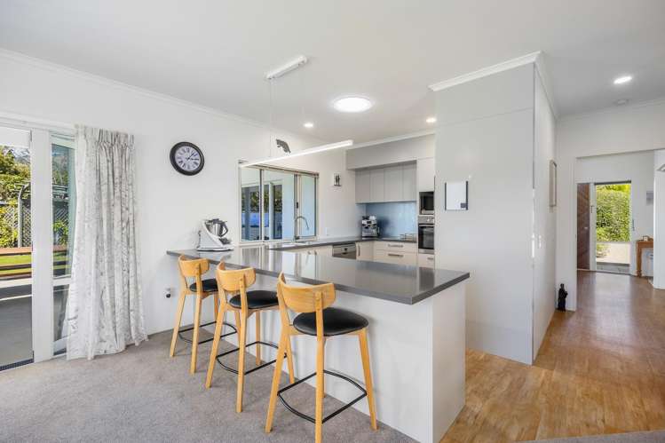 16 Ardilea Avenue Stoke_3