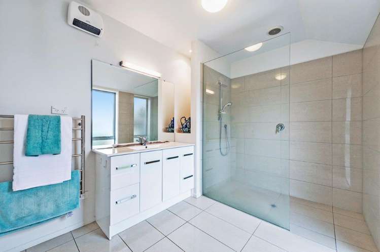 6 Country Lane Leeston_12