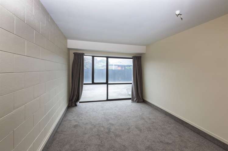 2/361 Main South Road Hornby_9