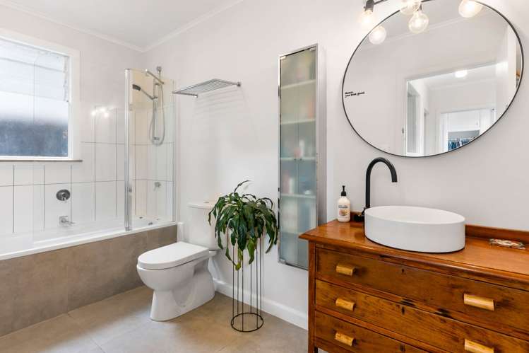 191 Glengarry Road Glen Eden_15