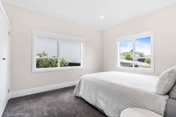 7 Polkinghorne Drive Manly_13