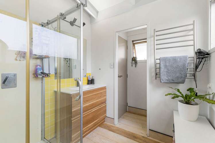 8 Dobell Road Stanmore Bay_15