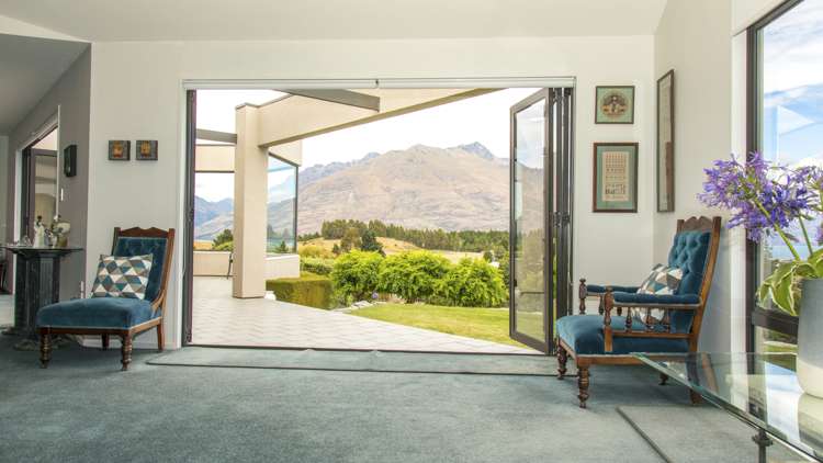 8 Garland Terrace Kelvin Heights_10