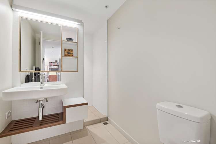 3h/82 Cable Street Te Aro_5