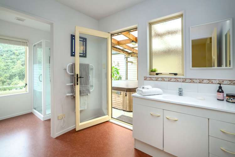 1789 State Highway 2 Kaitoke_18