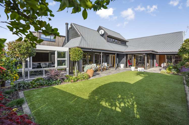 81 Queens Grove Hutt Central_32