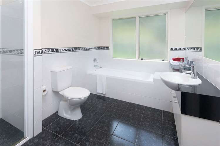 660 Redoubt Road Flat Bush_10