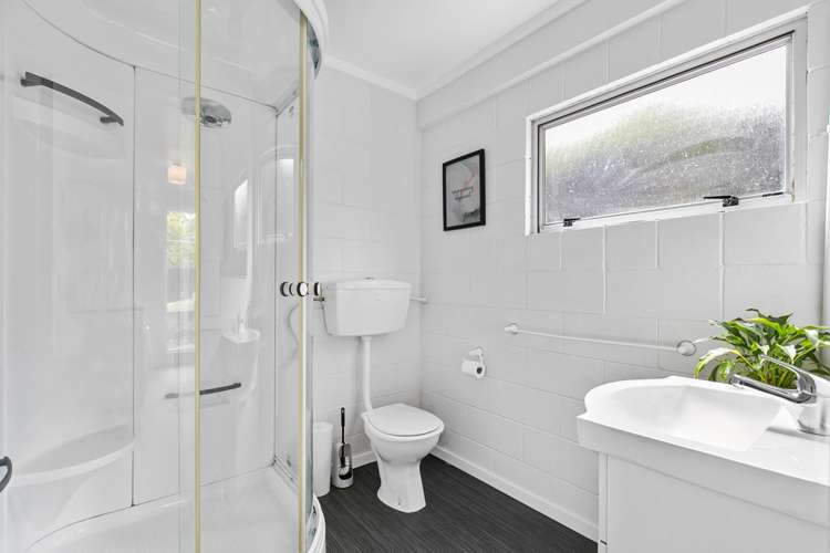 4 Easter Parade Glen Eden_16