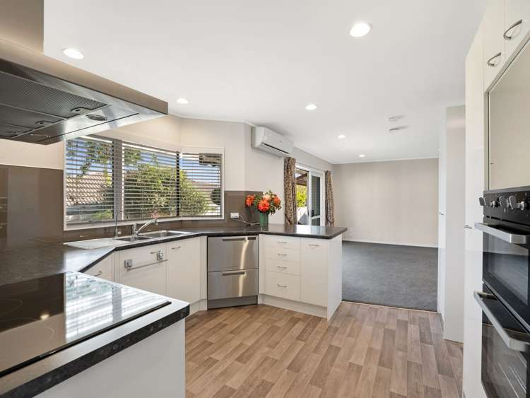 16 Frisken Place Lynmore_13