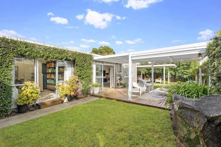 90 Crawford Avenue Mangere Bridge_2