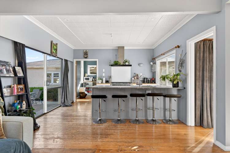 92 Harley Street Masterton_3