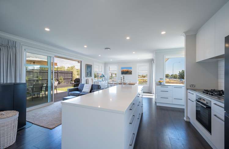 2 Hallmark Drive Hope_3