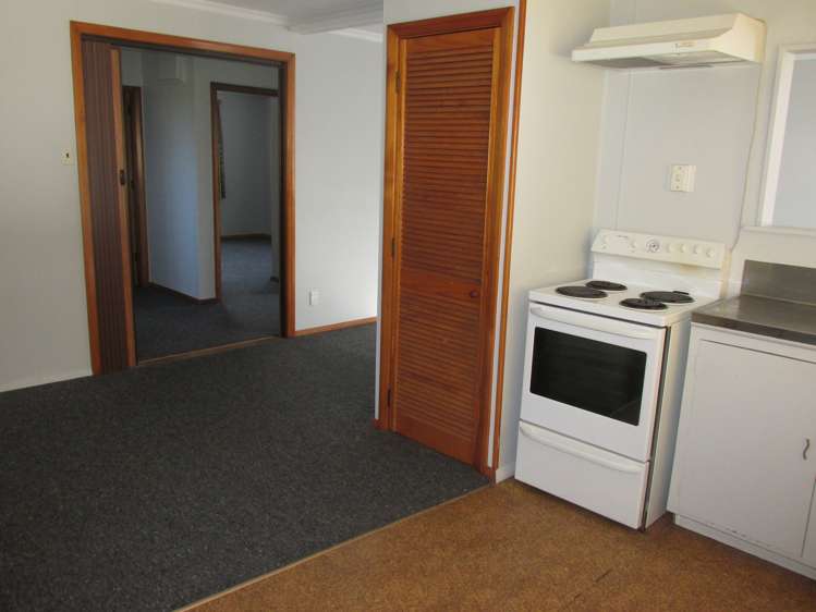 9 Plaskett Street Reefton_8