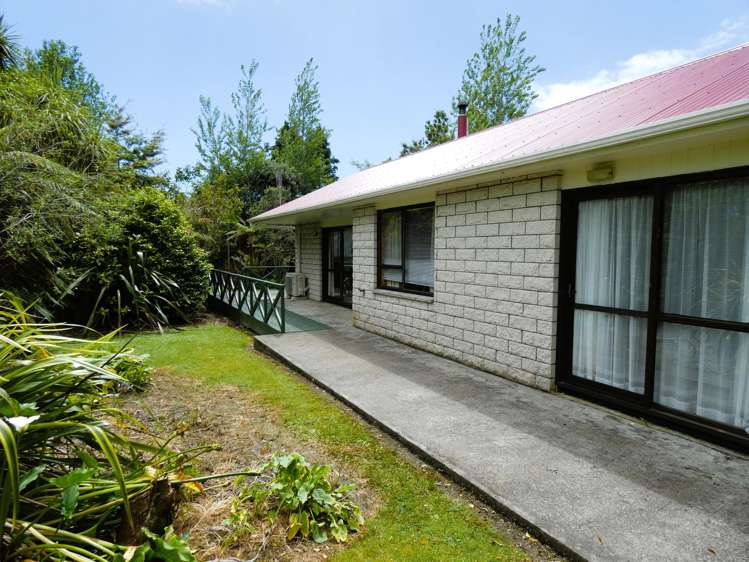 1 Howell Street Waimangaroa_14