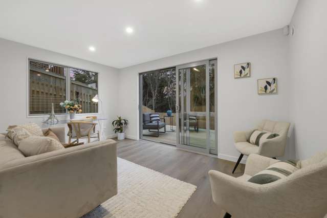 18 Castlebane Drive Flat Bush_2