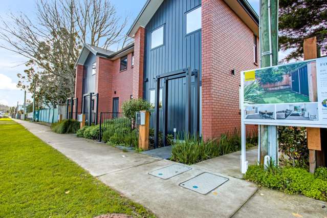 Luxurious Bolthole or Rent Machine