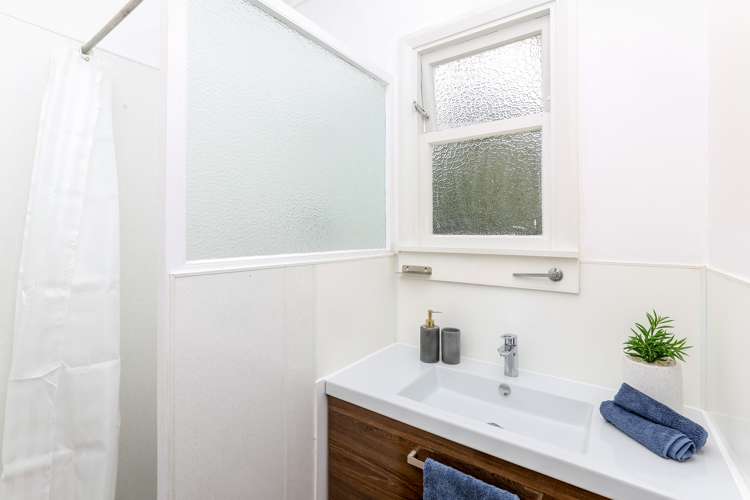 10 Awanui Street Merrilands_11