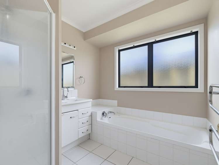5 Duggan drive Owhata_13
