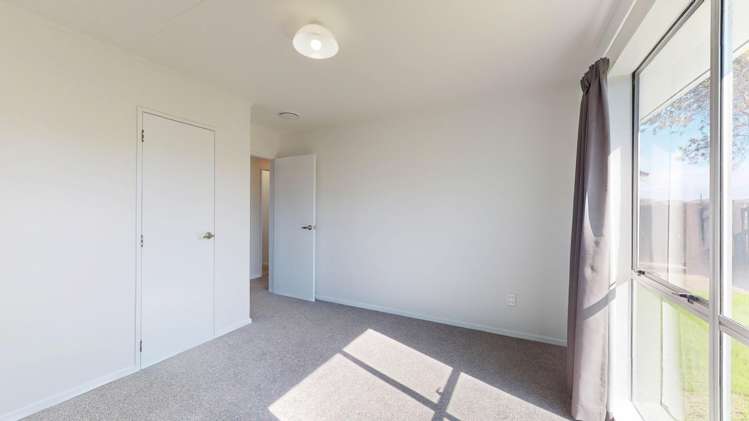 65 Meadowvale Drive 10516_9