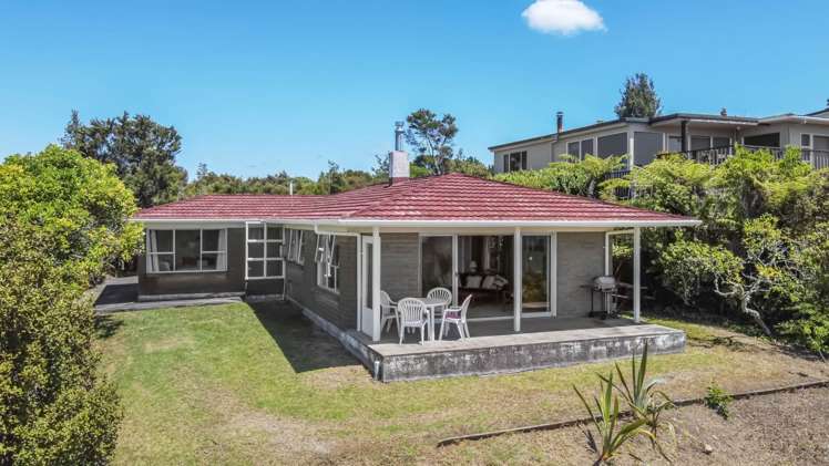 8 Sir George Back Street Opua_21