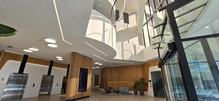 1-7 The Strand Takapuna_1