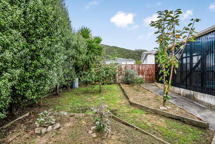 64 Russell Road Wainuiomata_15