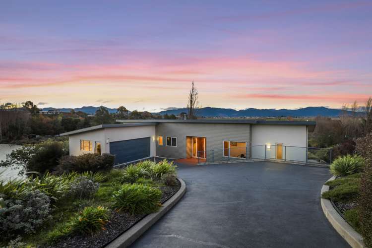 12 Lake View Place Fairhall_51