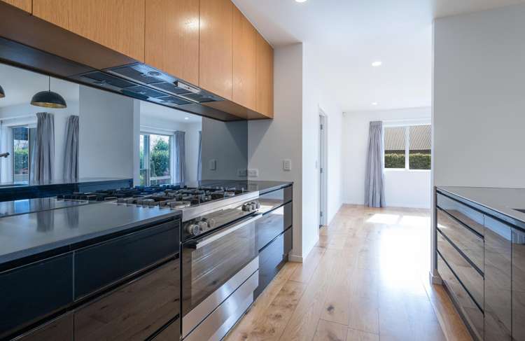 16 Concordia Drive Richmond_2