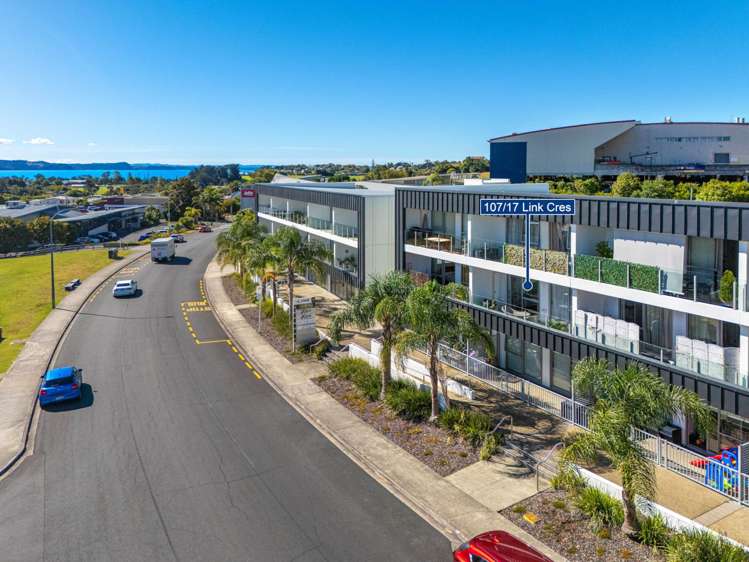 107/17 Link Crescent Stanmore Bay_11