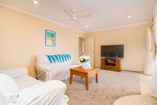 17 Cambrian Crescent Flat Bush_4