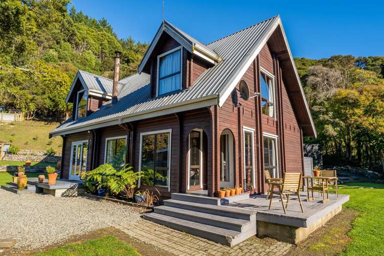 2 Teal Valley Road Hira_2