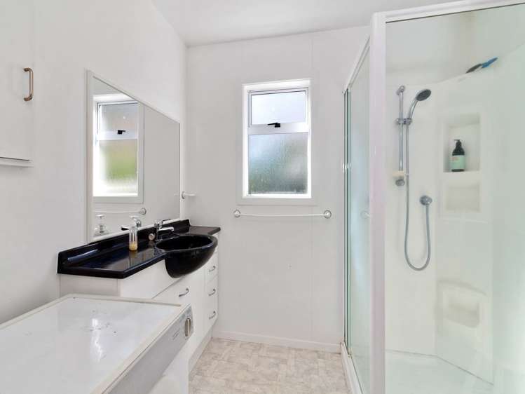 24 Pataka Road Taupo_14