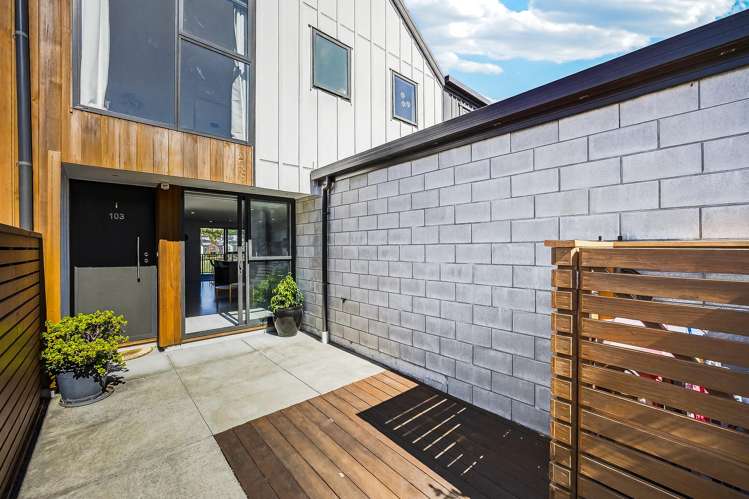 103 Bonair Crescent Millwater_12