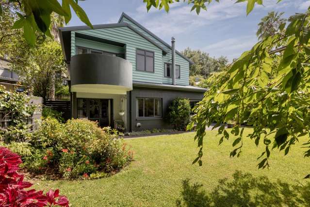 A Garden Oasis with Peace and Privacy