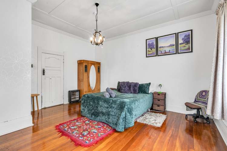 54 Earnslaw Street Avenal_18