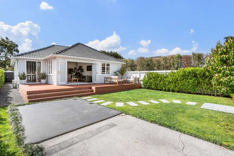 17 Phyllis Street Mount Albert_16