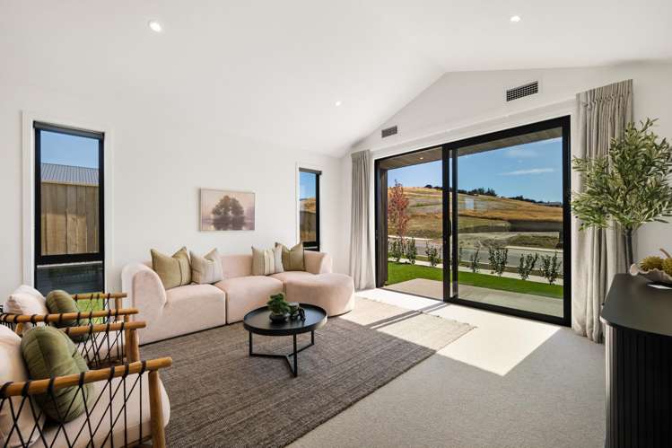 9 Stonehenge Road Wanaka_26