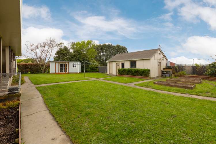 76 Watershed Road Bunnythorpe_23