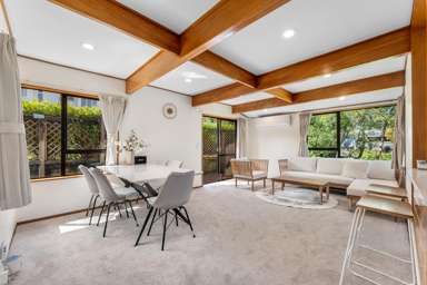 2/113 Pupuke Road_4