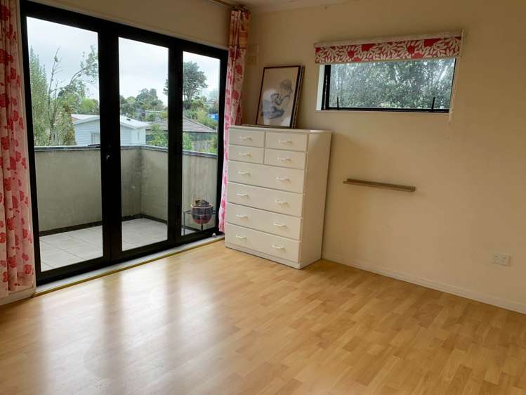 77 Sunvue Road Glen Eden_11