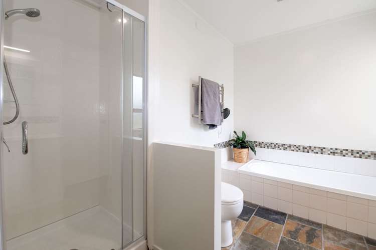 21 Kahurangi Drive Lynmore_11