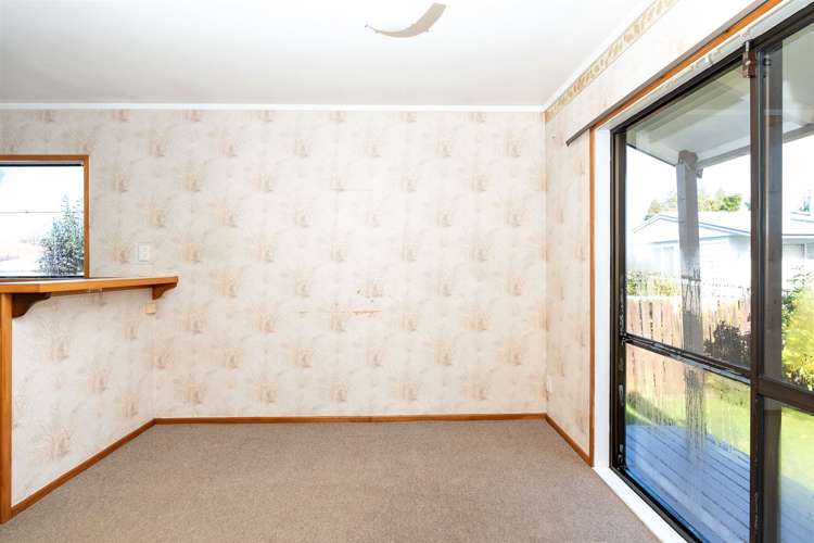 74b Kahikatea Drive Melville_9