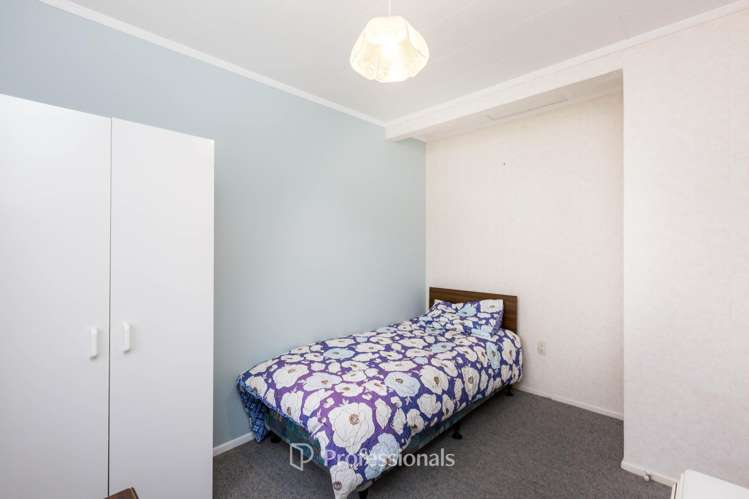 28B Roband Crescent Brown Owl_13