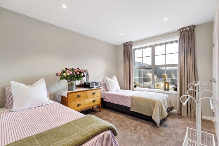 1 Cotswold Court Lower Shotover_12