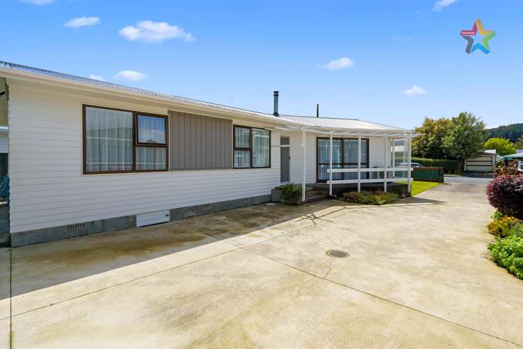 73 Karamu Crescent Wainuiomata_16