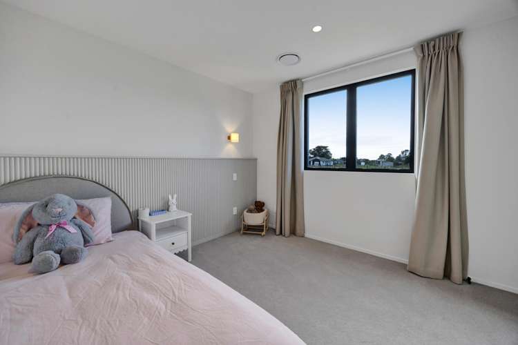 66 Flint Road West Stratford_17