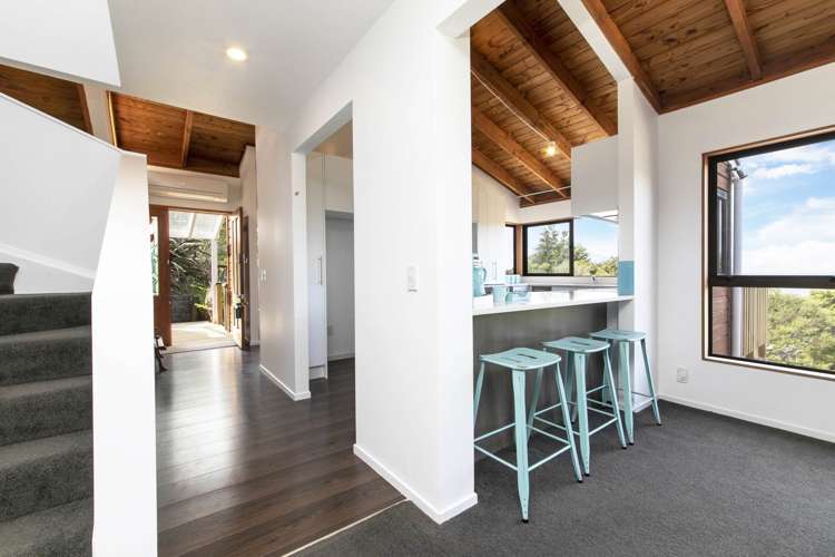 42 Rauhuia Crescent Parau_5