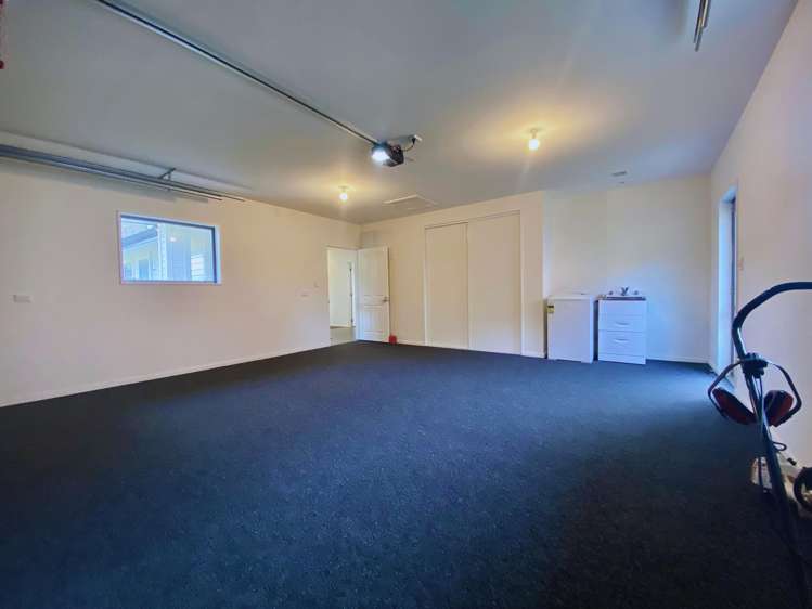 5 Main Road Redcliffs_13