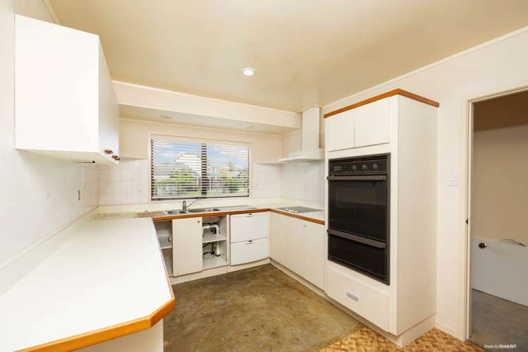 1/4 Basilton Close Bucklands Beach_3
