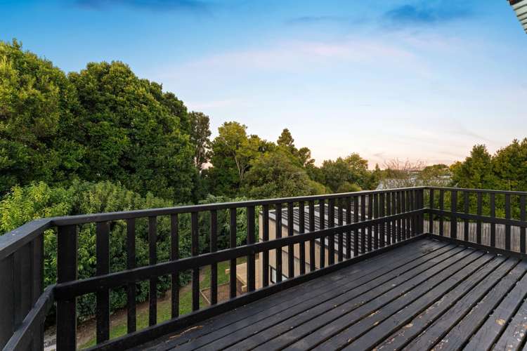 2/20 Celeste Place Totara Vale_13